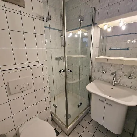 Apartment F14-004